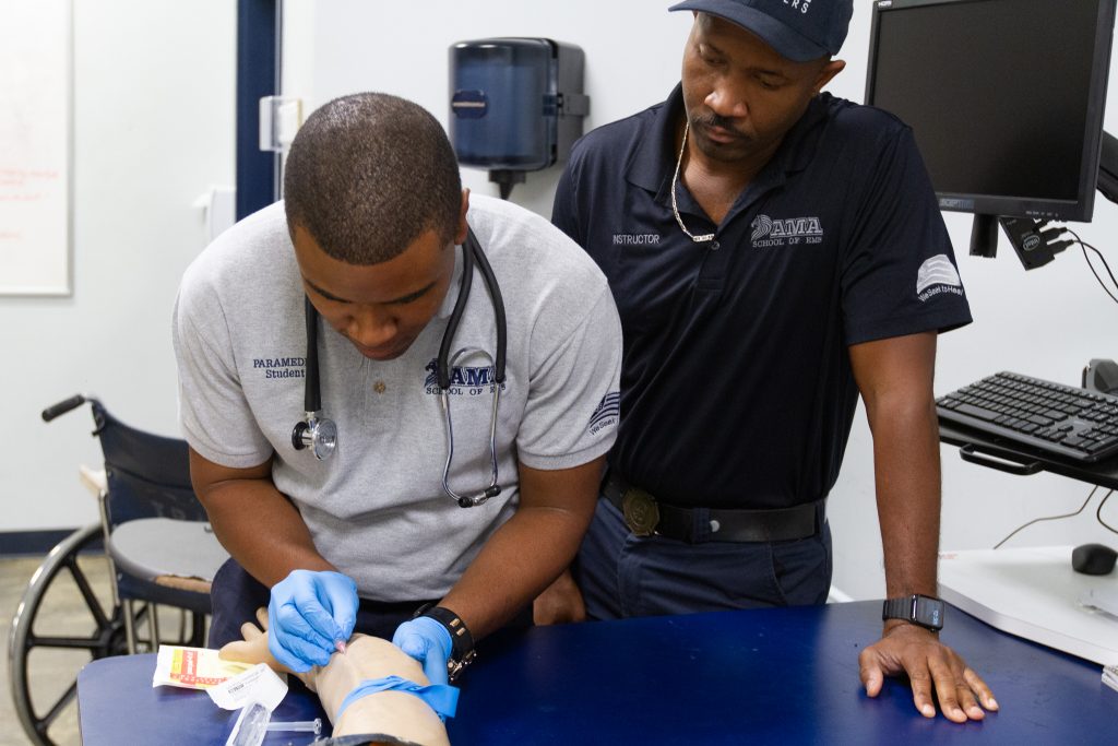 Paramedic Program in Florida | American Medical Academy